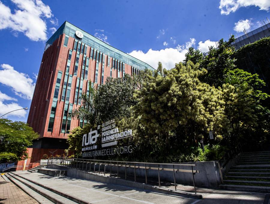 El programa Medellín Next seleccionará 48 startups de alto potencial que recibirán mentorías, formación y conexiones con redes globales de innovación. FOTO Julio César Herrera Echeverri