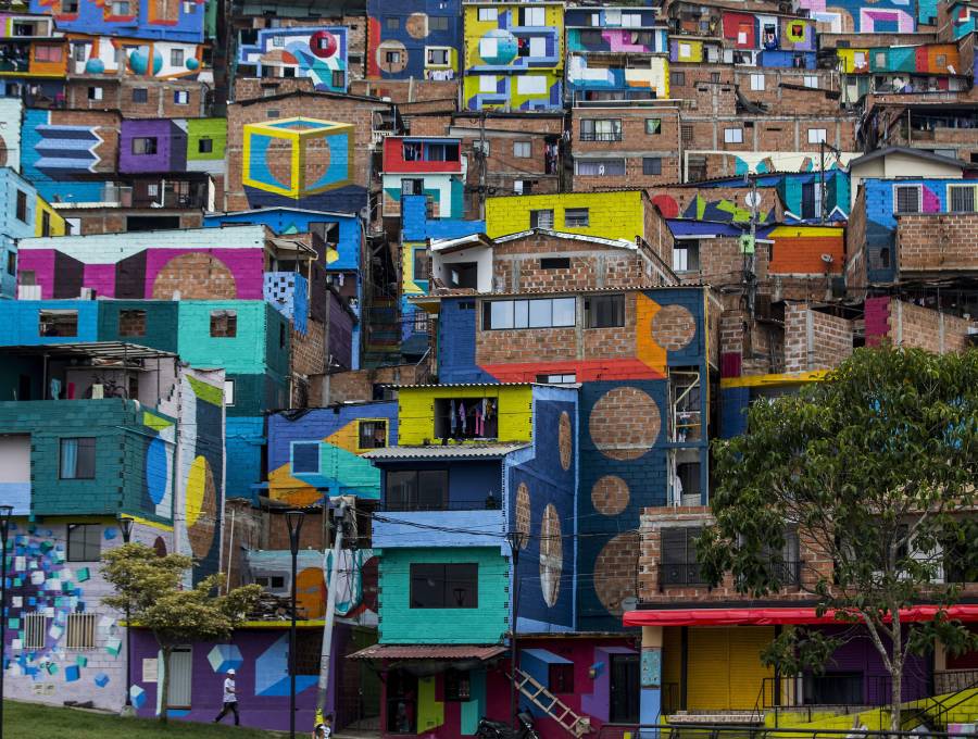 Imagen del mural constelaciones del barrio Manroque al Oriente de Medellín. Foto: Julio César Herrera Echeverri