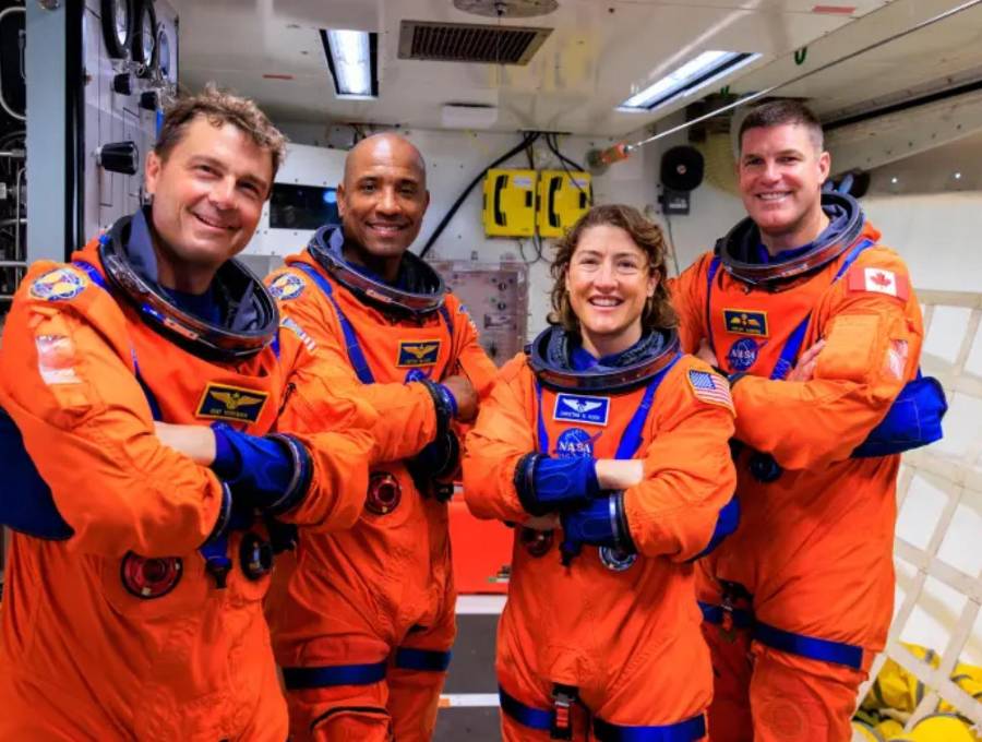 La Nasa lanzó este miércoles 1 de abril la misión Artemis II, el primer vuelo tripulado a la órbita lunar en más de 50 años. A bordo fueron Reid Wiseman, Victor Glover, Christina Koch y Jeremy Hansen. FOTO: Nasa