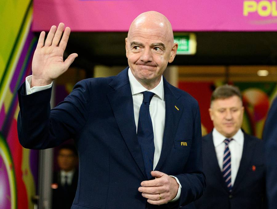 Gianni Infantino busca la reelección en 2027 en medio de duras críticas de las federaciones europeas por su gestión financiera. FOTO: GETTY