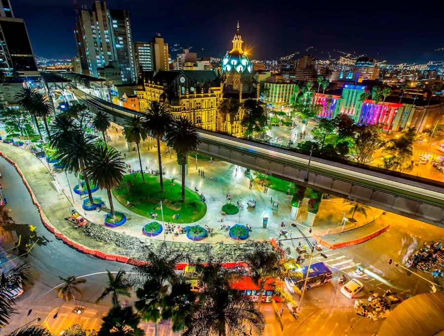 Este es el sexto galardón que recibe Medellín en los Global Travel Awards. En dos ocasiones, 2016 y 2020, la ciudad ha sido elegida como mejor destino de escapas. FOTO: Juan Antonio Sánchez