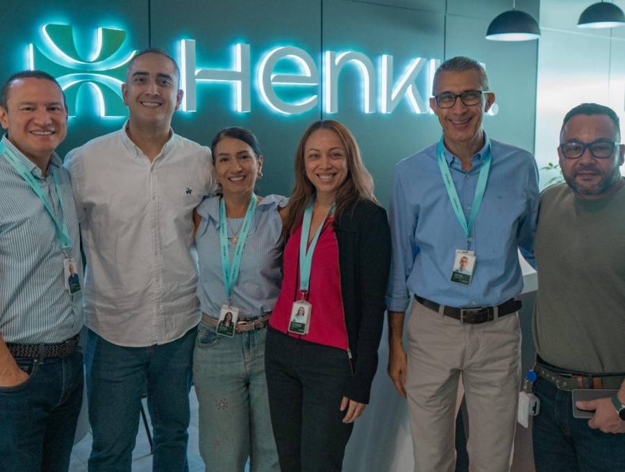 El movimiento apunta a trascender la consultoría básica mediante la gestión continuada de plataformas críticas en sectores como banca, salud y telecomunicaciones. FOTO: Cortesía