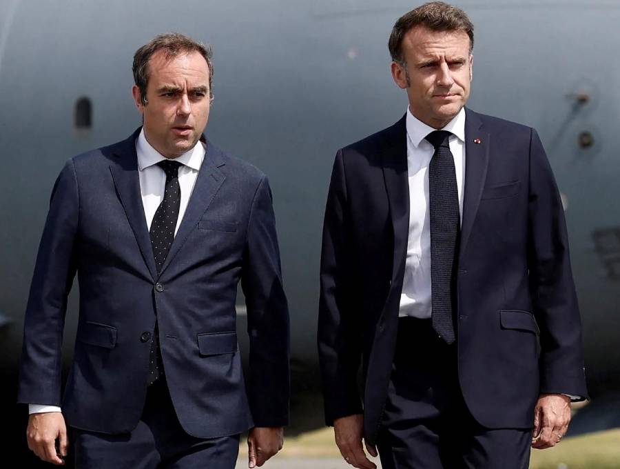 A pesar de haber renunciado el lunes pasado, Emmanuel Macron (derecha) volvió a nombrar a Sébastien Lecornu (izquierda) como primer ministro de Francia. Foto: Getty Images
