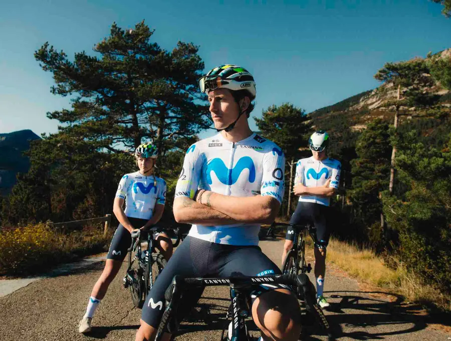 Esta es la nueva escuadra del Movistar tendrá para 2026, en el que estarán los colombianos Diego Pescador, Nairo Quintana, Einer Rubio y Jhonatan Guatibonza. FOTO CORTESÍA MOVISTAR 