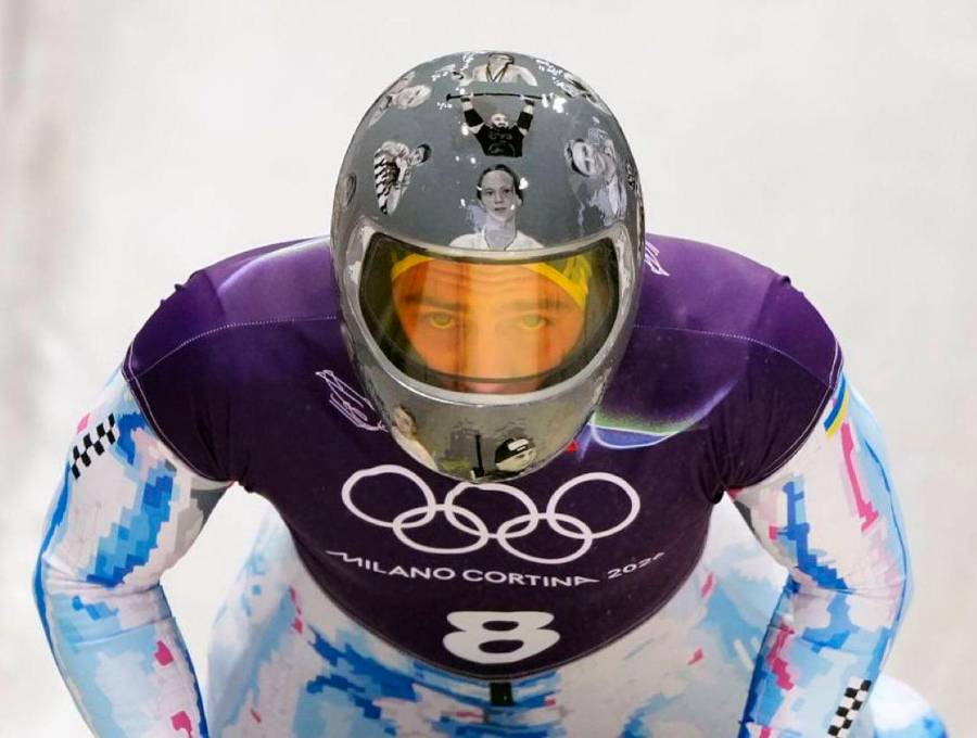 Vladislav Heraskevich utilizó el casco honorífico en las jornadas de entrenamiento del skeleton. Para la competencia le propusieron que usara un brazalete negro, pero se negó a hacerlo. FOTO: Tomada de X @heraskevych