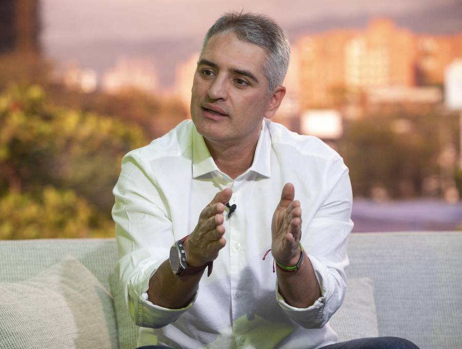 El gobernador Rendón insiste en que con su propuesta de autonomía fiscal, los departamentos tendrán $32 billones más. Quienes se oponen, afirman que es egoísta y los más pobres sufrirían. FOTO: Manuel Saldarriaga. 