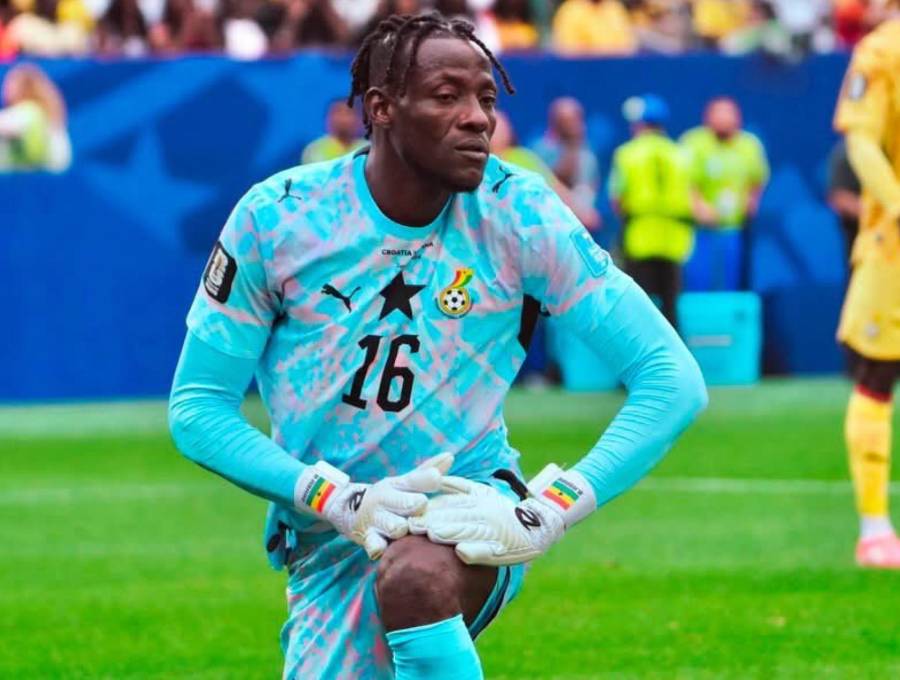 Hoy, a los 33 años y contra todo pronóstico médico y deportivo, el guardameta del Hearts of Oak es el guardián que lidera la resistencia de Ghana en el Mundial 2026, que será obstáculo de Colombia. FOTO: Tomada de redes sociales @GhanaBlackstars y @BenAsare16_