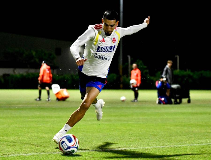 Daniel Muñoz en un entrenamiento con la Selección Colombia. FOTO: Tomada de redes sociales @FCFSeleccionCol