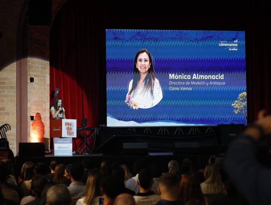 La directora de Medellín Cómo Vamos, Mónica Almonacid, durante la conmemoración de los 20 años de ese programa. FOTO: Camilo Suárez