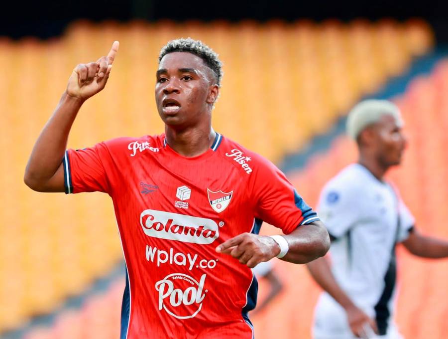 John Montaño espera volver a ser el hombre gol del Medellín, como lo fue ante Vasco da Gama. FOTO MANUEL SALDARRIAGA