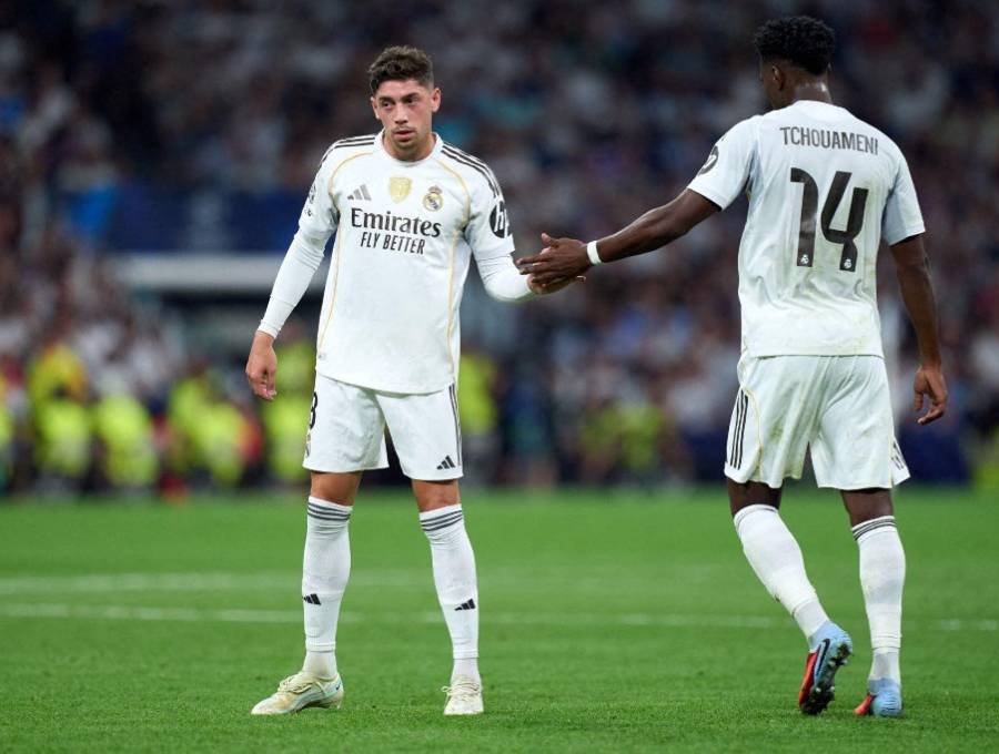 Federico Valverde y Aurélien Tchouaméni se vieron envueltos en un enfrentamiento que reveló la tensión dentro del vestuario del Real Madrid. Foto: AFP