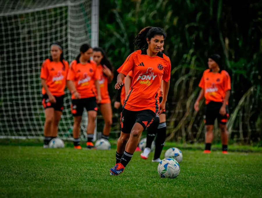 Una nueva generación de futbolistas colombianas se presenta desde este miércoles en el Sudamericano Sub-17, que llega a la novena edición. Colombia busca su segundo título. FOTO cortesía FCF
