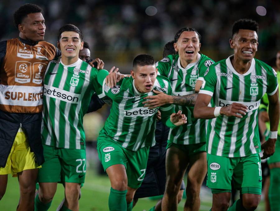 Los jugadores de Atlético Nacional durante el triunfo 3-2 sobre Internacional de Bogotá. FOTO COLPRENSA