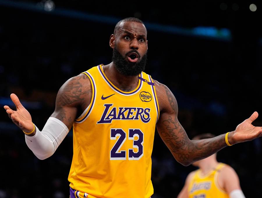 LeBron James cumplirá 41 años el 30 de diciembre. Es uno de los deportistas con una de las rutinas de entrenamiento más exigentes para cuidarse y mantenerse en el alto rendimiento. <span class="mln_uppercase_mln">FOTO</span> <b><span class="mln_uppercase_mln">GETTY</span></b>
