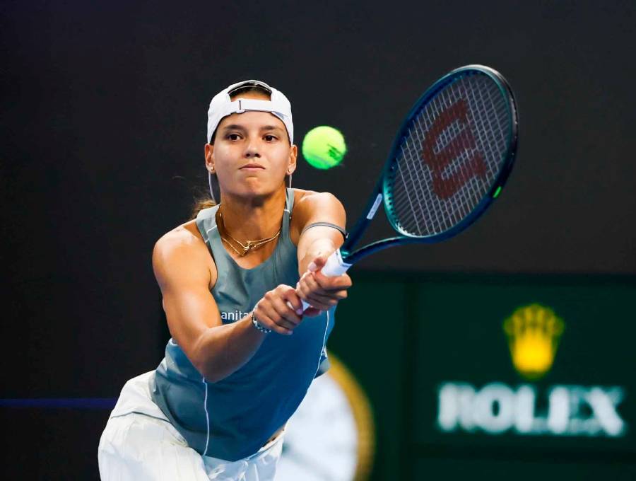 Emiliana Arango volvió a ganar en Bogotá y ya está en semifinales de la Copa Colsanitas que se disputa en la cancha de Colsubsidio. FOTO GETTY 