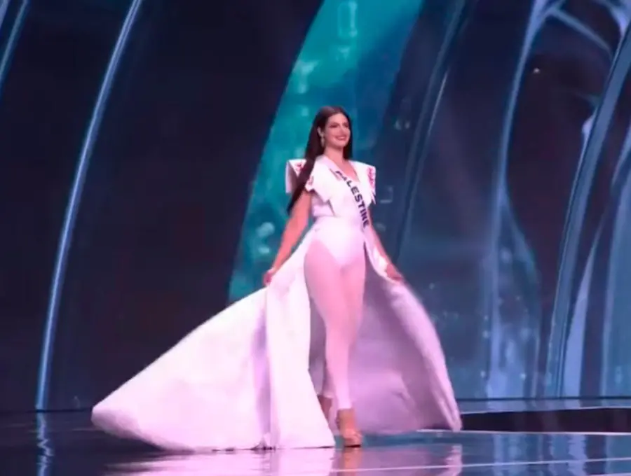 El momento de la pasarela en traje de baño de Miss Palestina. FOTO: Tomada de redes sociales