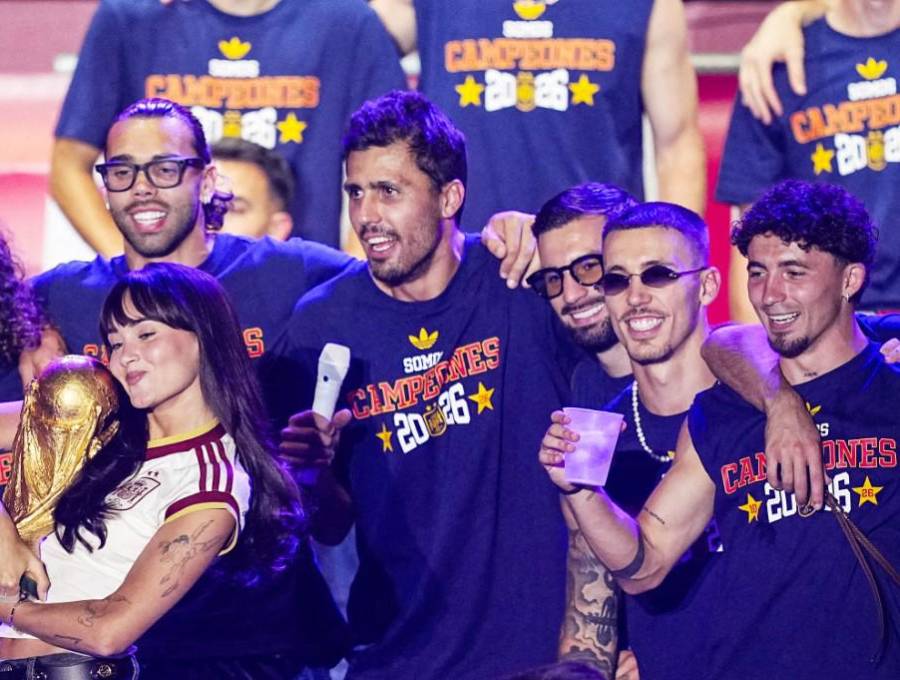 Aitana logró que ‘Superestrella’ trascendiera la música y se convirtiera en una canción asociada a grandes celebraciones deportivas en 2026. FOTO: AFP. 