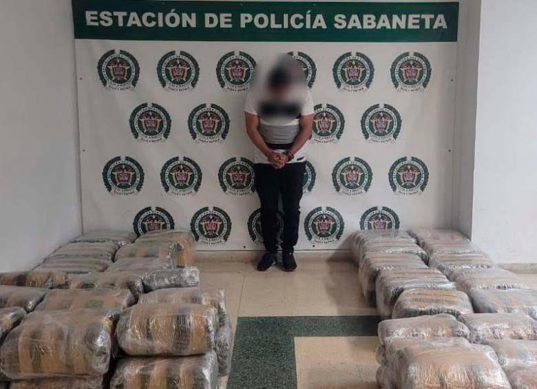 En una de las acciones en Sabaneta fueron incautados 400 kilos de marihuana. FOTO: Cortesía Policía Metropolitana.
