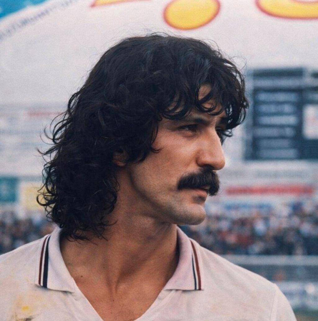 Alonso “Pocillo” López en Cristal Caldas donde fue dirigido por Francisco Maturana. En 1981 ganó la Copa Colombia con Deportivo Independiente Medellín. FOTO: <b>X ONCECALDAS_CO</b>