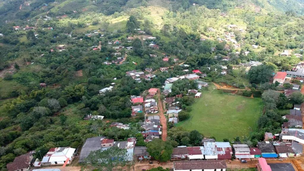 El caso involucra actuaciones de inspecciones de Policía y funcionarios de la Alcaldía de Jamundí dentro de un condominio residencial donde vive la alcaldesa Paola Castillo. FOTO: Alcaldía de Jamundí. 