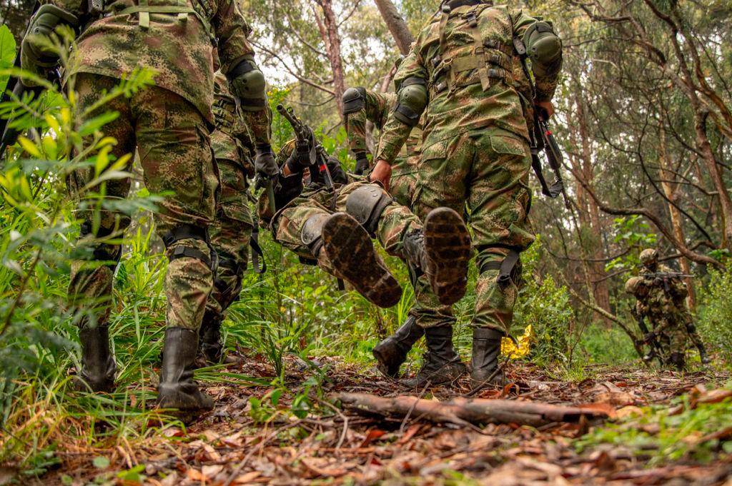 Soldados de la Fuerza de Despliegue Rápido N.° 11 de la Fuerza de Tarea Omega se están enfrentando a hombres de la estructura Marco Aurelio Buendía de las disidencias de ‘Calarcá’. Imagen de referencia. FOTO: Colprensa