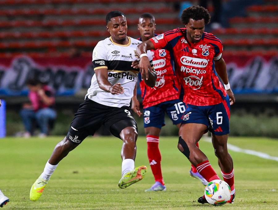 En la imagen aparece Didier Moreno con la pelota. FOTO MANUEL SALDARRIAGA
