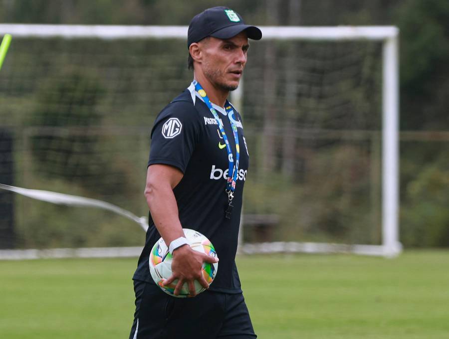 Lucas González, técnico de Atlético Nacional. FOTO MANUEL SALDARRIAGA