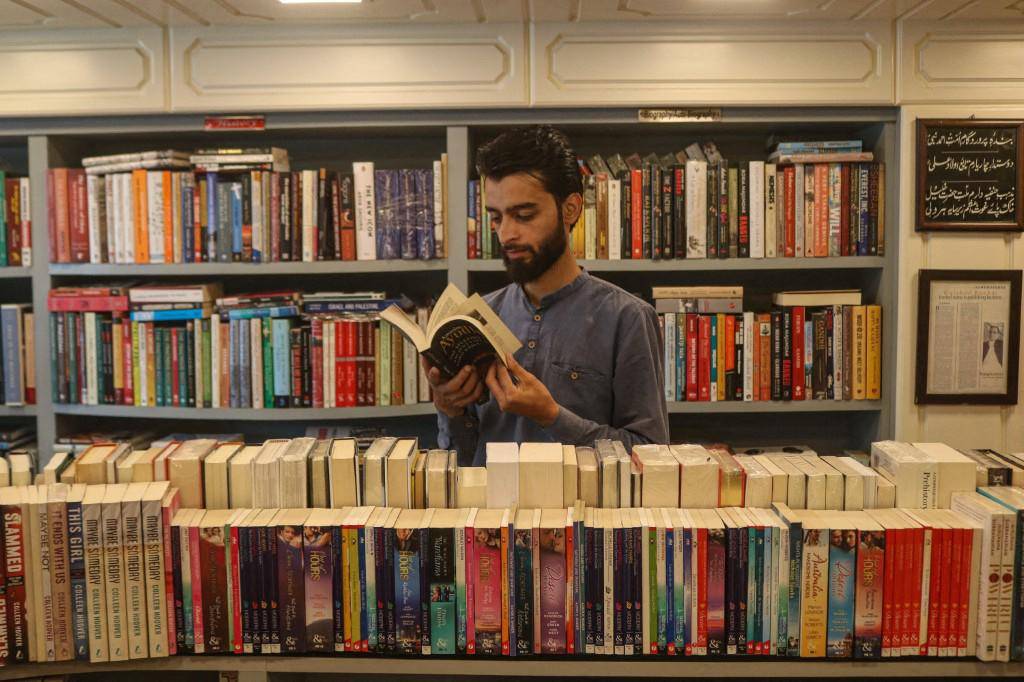 Conozca una selección de los mejores escritores que representan a las letras indias, disponibles en español o reconocidos por su influencia universal. FOTO AFP