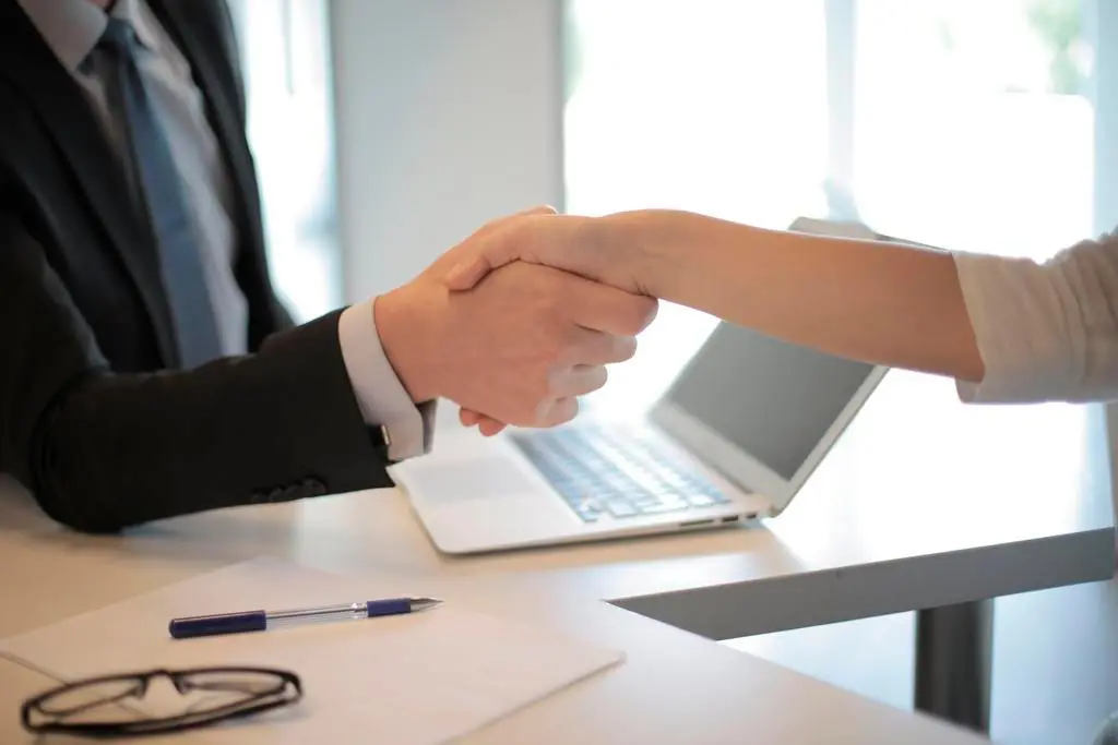 Esta organización se distingue por su enfoque integral hacia el bienestar de sus colaboradores. FOTO: iStock