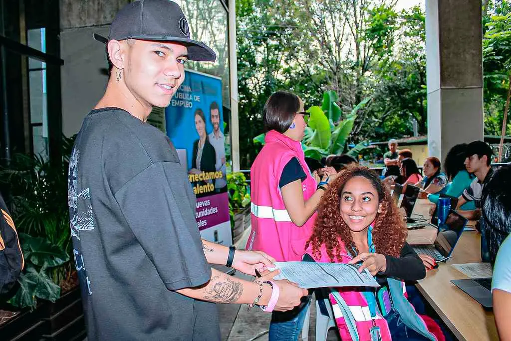 El Festival de Oportunidades es una iniciativa de la Semana de la Juventud que fortalece la empleabilidad y la educación en Medellín. FOTO: CORTESÍA