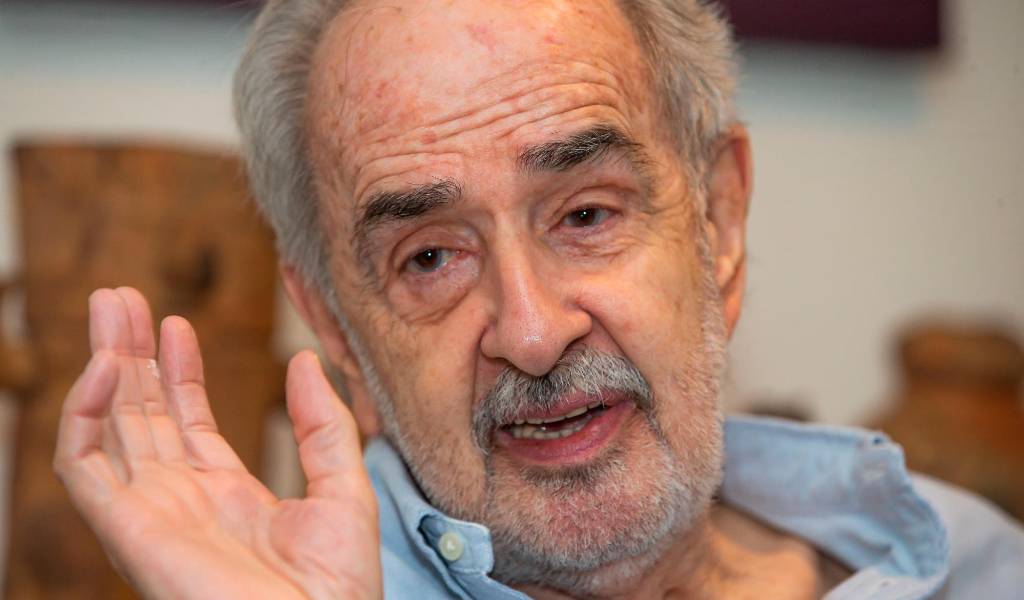 Óscar Jaramillo es integrante del célebre grupo de “Los 11 antioqueños”, conformado por artistas que centraron su mirada en lo urbano y las realidades que empezaban a surgir de esas, entonces, nuevas formas de vida. También fue miembro fundador del Museo de Arte Moderno de Bogotá. Foto Esneyder Gutiérrez. 