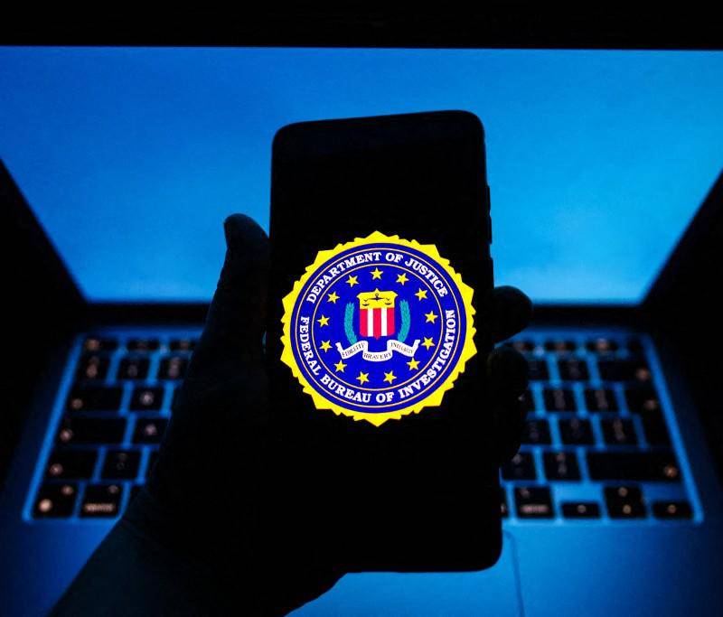 FBI emitió una alerta sobre aplicaciones desarrolladas en China que, por estar sujetas a las leyes de seguridad nacional de ese país, podrían permitir al gobierno asiático acceder a datos de usuarios. FOTO: AFP