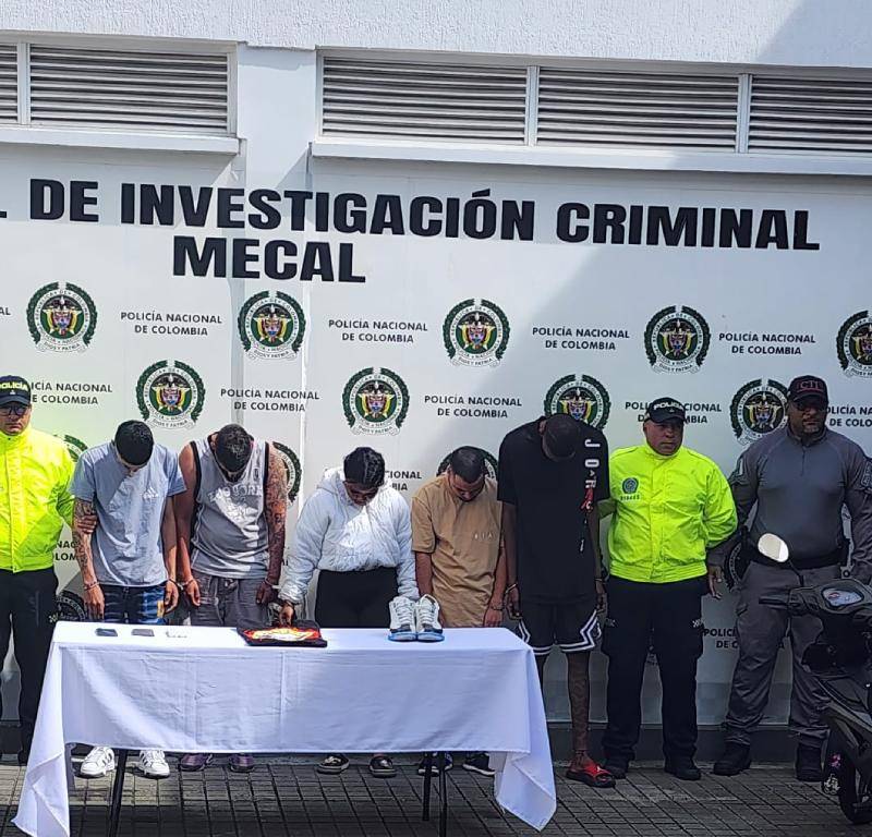 Las cinco personas capturadas por el crimen de María Camila Potosí, en Cali. Foto: Policía