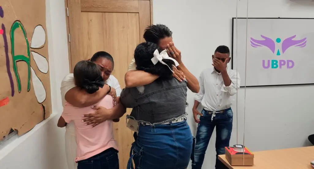 El reencuentro de los miembros de la familia fue emotivo, se realizó en un lugar de Apartadó. FOTO: UBPD