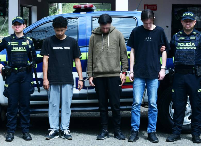 Los tres jóvenes harían parte de la banda criminal Robledo. FOTO: Cortesía