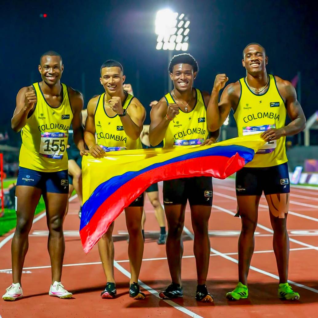 Equipo de atletismo masculino que se consagró campeón en relevo 4x100 metros. Foto: @OlimpicoCol