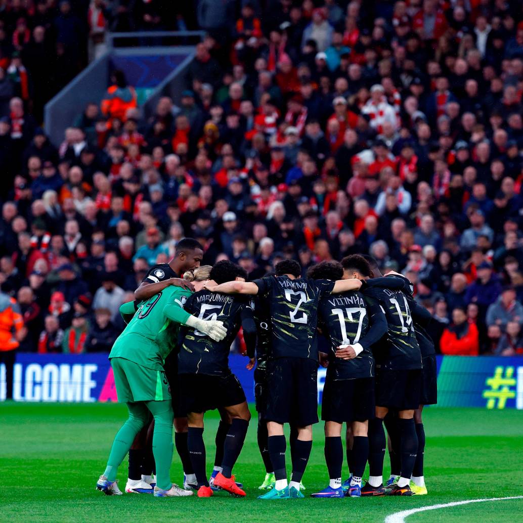 Paris Saint-Germain en la charla previa del partido de vuelta contra el Bayern Múnich por las semifinales de la Champions League. FOTO:<b> XPSG_ESPAÑOL</b>