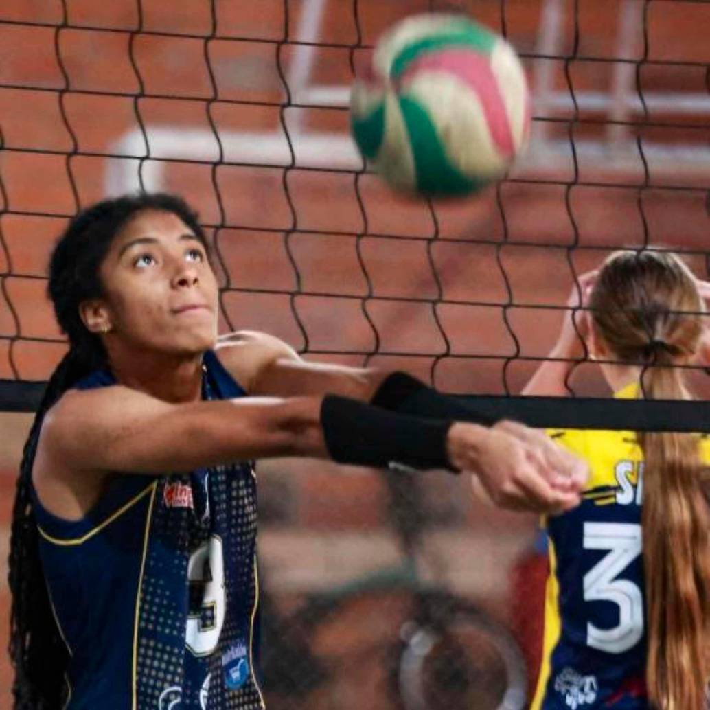 Yery compite con el Club Thunder de Medellín en la primera edición de la Volleyball Conference League. FOTO MANUEL SALDARRIAGA 