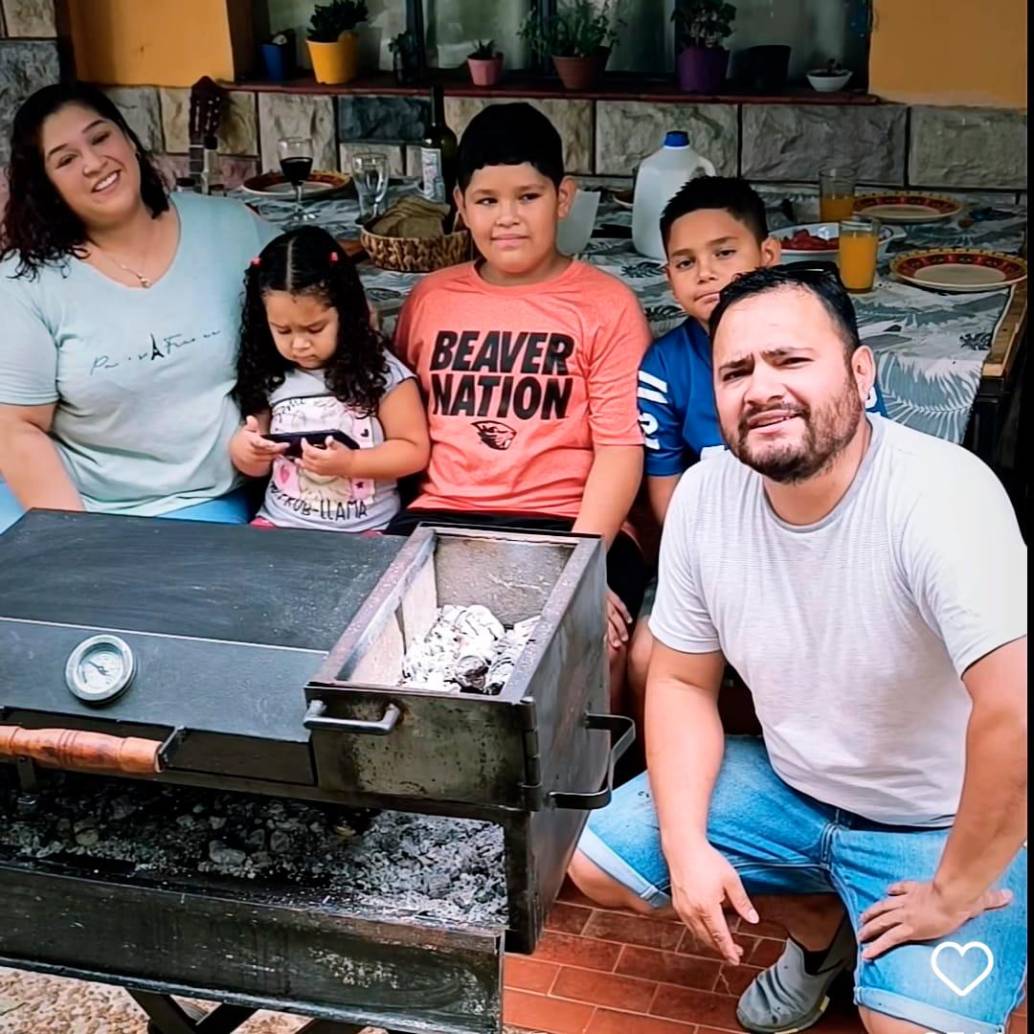 Esta es la familia de Guillermo en una de sus publicaciones de Instagram. FOTO @LABOHIERRO