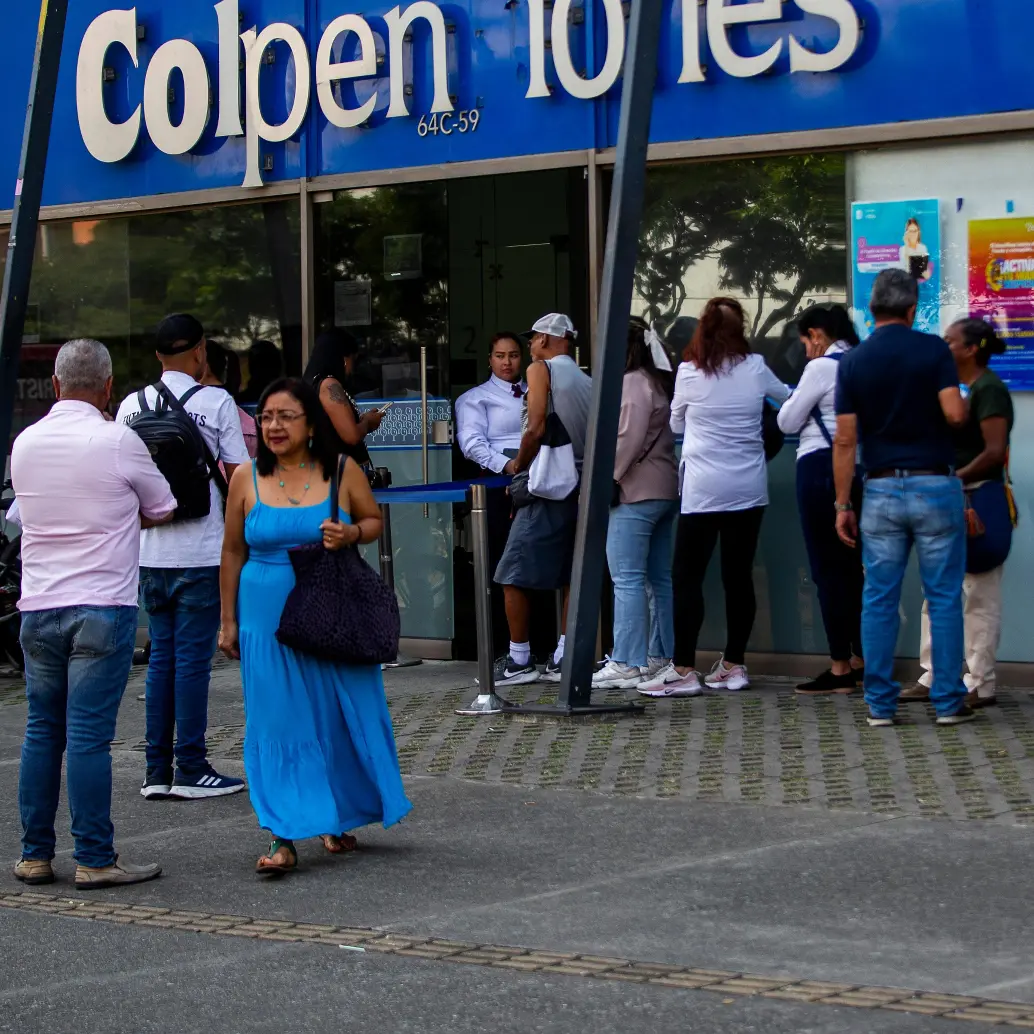Asofondos resaltó que 3 de 4 trabajadores en Colombia afrontan periodos prolongados de desempleo o informalidad, lo que dificulta el acceso al beneficio pensional. FOTO Julio César Herrera