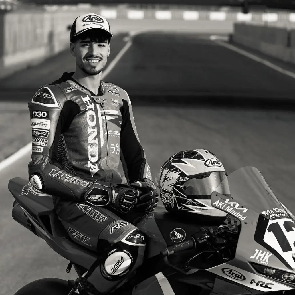 El piloto Borja Gómez, quien falleció este jueves en un accidente en el circuito de Magny Cours. FOTO SUPERBIKE 