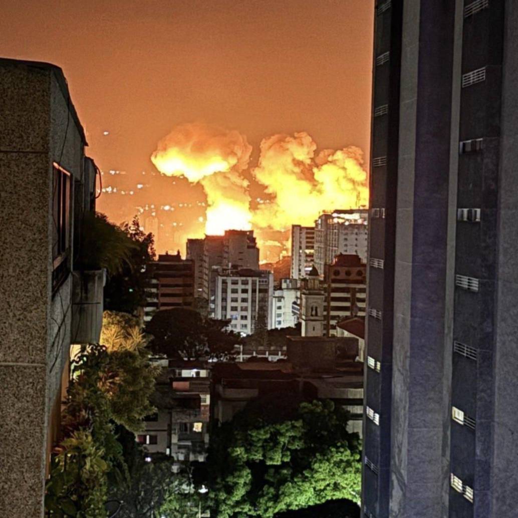 Fotografía del bombardeo a la Base Aérea de La Carlota. FOTO: Tomada de redes.