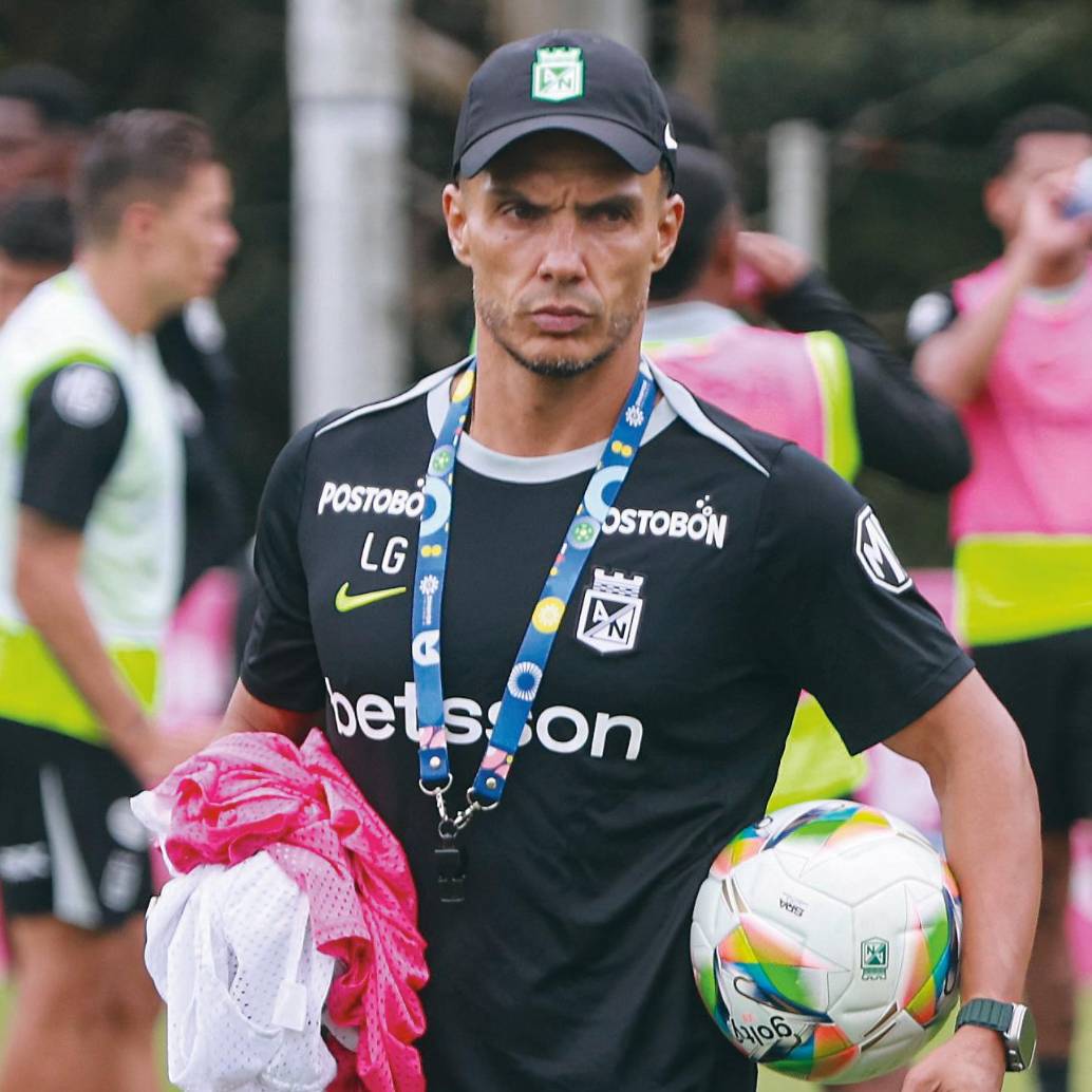 Desde su llegada a Nacional, Lucas González ha trabajado de manera intensa en cada una de las jornadas de entrenamiento y se ha mostrado satisfecho con la predisposición del plantel. <span class="mln_uppercase_mln">FOTO</span> <b><span class="mln_uppercase_mln">mANUEL sALDARRIAGA</span></b>