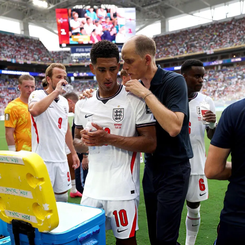 El cruce verbal entre Thomas Tuchel y Jude Bellingham sorprendió porque llega cuando Inglaterra atraviesa su mejor momento del torneo. FOTO: Tomada de @IHQJUDE