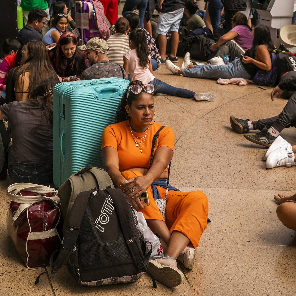 Imagen de referencia de filas de viajeros en el aeropuerto José María Córdova de Rionegro. Foto: EL COLOMBIANO