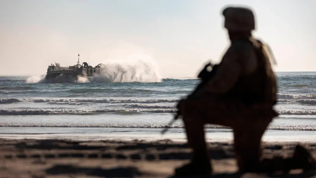 La designación como Organización Terrorista Extranjera contra el Cartel de los Soles se da en pleno despliegue de la Fuerza Naval de EE.UU. en el mar Caribe. FOTO: CORTESÍA @Usnavy.