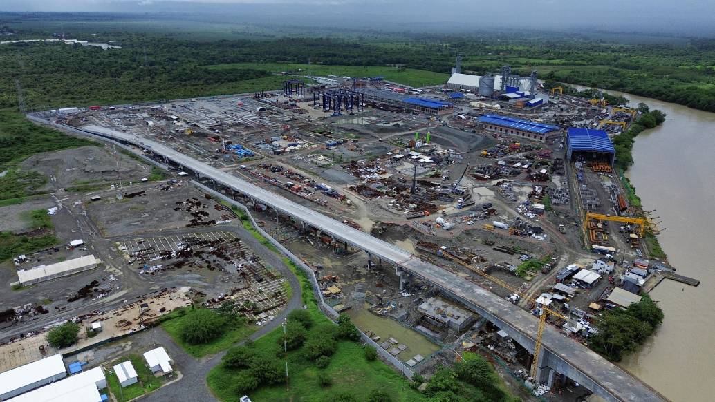 Puerto Antioquia ya está en un avance del 95% en su obra civil y se proyecta que se ponga en marcha en noviembre de este año. FOTO Manuel Saldarriaga