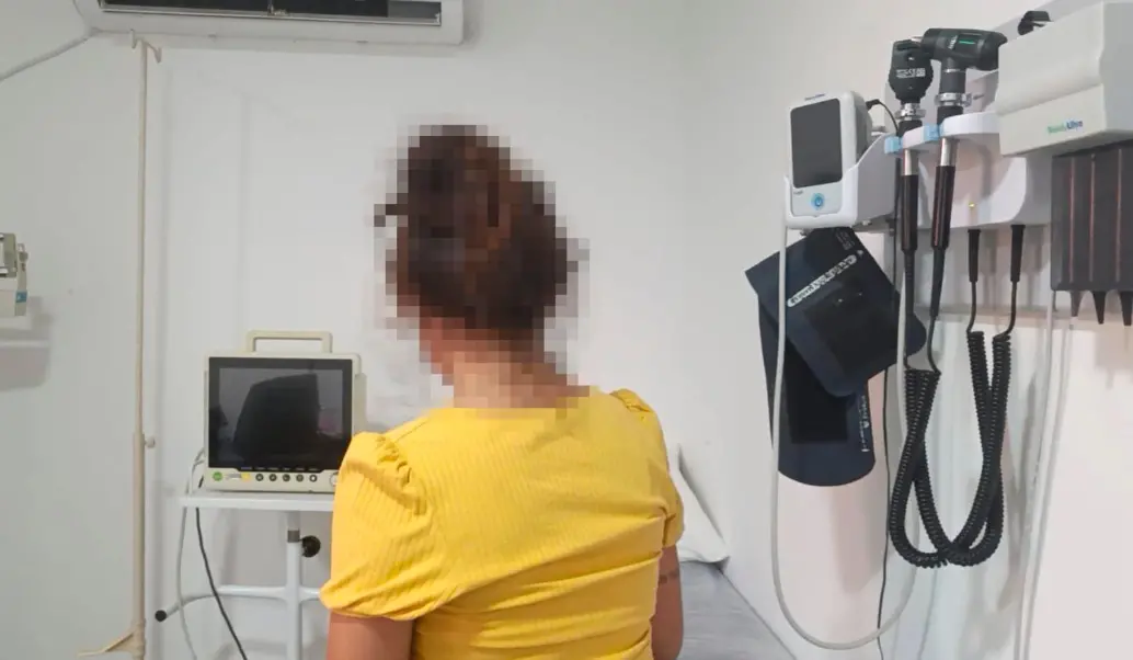 La adolescente que se escapó de las disidencias de las Farc ya está bajo la protección de las autoridades. FOTO: CORTESÍA DEL EJÉRCITO.