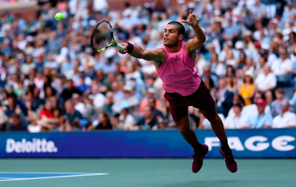 Carlos Alcaraz sigue impecable en el US Open y ya está en semifinales del último Grand Slam del año. FOTO GETTY 