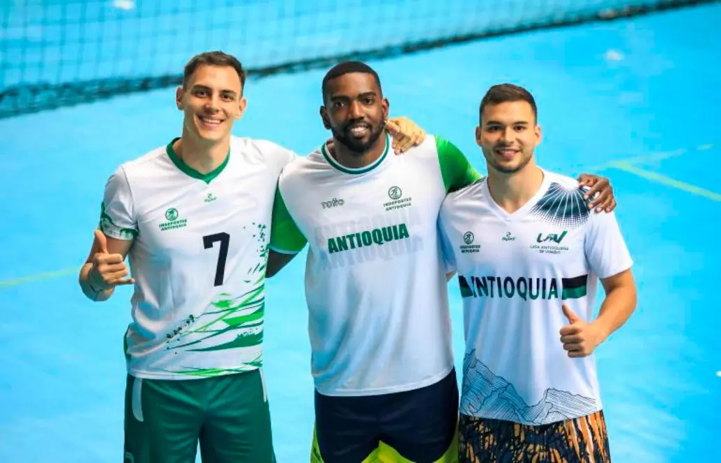 Los antioqueños Andrés Piza, Juan Pablo Moreno y Samuel Jaramillo hacen parte de los nueve preseleccionados de esta región para la Selección Colombia. FOTO CAMILO SUÁREZ 